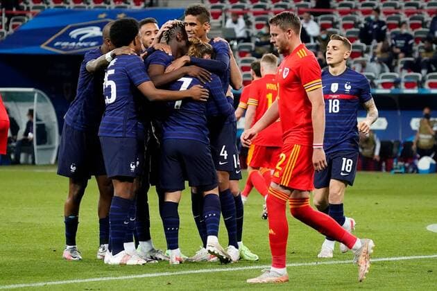 Mandatory Credit: Photo by Dave Winter BPI Shutterstock (12001941ek) Antoine Griezmann of France celebrates after putting his side 2-0 ahead France v Wales, International Friendly, Länderspiel, Nationalmannschaft Football, Allianz Riviera, Nice, France - 02 June 2021 EDITORIAL USE ONLY No use with unauthorised audio, video, data, fixture lists, club league logos or live services. Online in-match use limited to 120 images, no video emulation. No use in betting, games or single club league player publications. France v Wales, International Friendly, Football, Allianz Riviera, Nice, France - 02 June 2021 EDITORIAL USE ONLY No use with unauthorised audio, video, data, fixture lists, club league logos or live services. Online in-match use limited to 120 images, no video emulation. No use in betting, games or single club league player publications. Copyright: xDavexWinter BPI Shutterstockx 12001941ek