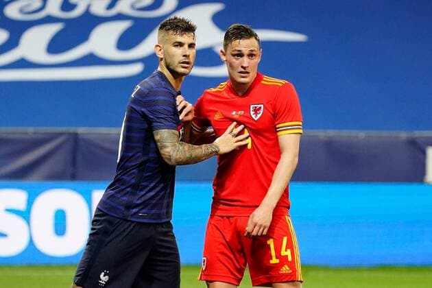 Mandatory Credit: Photo by Dave Winter BPI Shutterstock (12001941dp) Lucas Hernandez of France and Connor Roberts of Wales France v Wales, International Friendly, Länderspiel, Nationalmannschaft Football, Allianz Riviera, Nice, France - 02 June 2021 EDITORIAL USE ONLY No use with unauthorised audio, video, data, fixture lists, club league logos or live services. Online in-match use limited to 120 images, no video emulation. No use in betting, games or single club league player publications. France v Wales, International Friendly, Football, Allianz Riviera, Nice, France - 02 June 2021 EDITORIAL USE ONLY No use with unauthorised audio, video, data, fixture lists, club league logos or live services. Online in-match use limited to 120 images, no video emulation. No use in betting, games or single club league player publications. Copyright: xDavexWinter BPI Shutterstockx 12001941dp