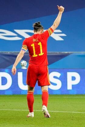 Mandatory Credit: Photo by Dave Winter BPI Shutterstock (12001941ct) Gareth Bale of Wales France v Wales, International Friendly, Länderspiel, Nationalmannschaft Football, Allianz Riviera, Nice, France - 02 June 2021 EDITORIAL USE ONLY No use with unauthorised audio, video, data, fixture lists, club league logos or live services. Online in-match use limited to 120 images, no video emulation. No use in betting, games or single club league player publications. France v Wales, International Friendly, Football, Allianz Riviera, Nice, France - 02 June 2021 EDITORIAL USE ONLY No use with unauthorised audio, video, data, fixture lists, club league logos or live services. Online in-match use limited to 120 images, no video emulation. No use in betting, games or single club league player publications. Copyright: xDavexWinter BPI Shutterstockx 12001941ct