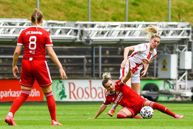 v.li.: Alena Wolf (FFC Niederkirchen, 8), Hannah Behrend (FFC Niederkirchen, 11), Ricarda Schaber (Köln, 6), Zweikampf, Duell, duel, tackle, tackling, Dynamik, Action, Aktion, 03.06.2021, Köln (Deutschland), Fussball, 2. Frauen-Bundesliga Süd, 1. FC Köln - 1. FFC Niederkirchen, DFB DFL REGULATIONS PROHIBIT ANY USE OF PHOTOGRAPHS AS IMAGE SEQUENCES AND OR QUASI-VIDEO.