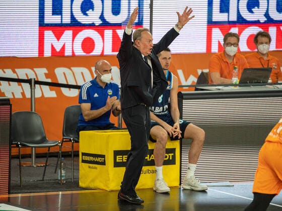Aito Garcia Reneses (Alba Berlin, Cheftrainer), aergert sich, Ratiopharm Ulm vs. Alba Berlin, Basketball, Playoffs, Spiel 3, Spielzeit 2020 2021, 03.06.2021, Ratiopharm Ulm vs. Alba Berlin, Basketball, Playoffs, Spiel 3, Spielzeit 2020 2021, 03.06.2021 Neu-Ulm Copyright: xEibner-Pressefoto SaschaxWaltherx EP_EER