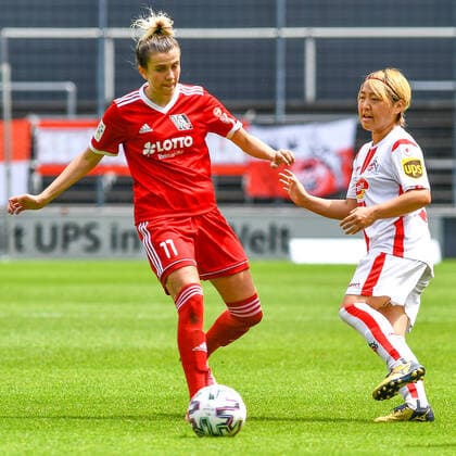 v.li.: Hannah Behrend (FFC Niederkirchen, 11), Yuka Hirano (Köln, 17), Zweikampf, Duell, duel, tackle, tackling, Dynamik, Action, Aktion, 03.06.2021, Köln (Deutschland), Fussball, 2. Frauen-Bundesliga Süd, 1. FC Köln - 1. FFC Niederkirchen, DFB DFL REGULATIONS PROHIBIT ANY USE OF PHOTOGRAPHS AS IMAGE SEQUENCES AND OR QUASI-VIDEO.