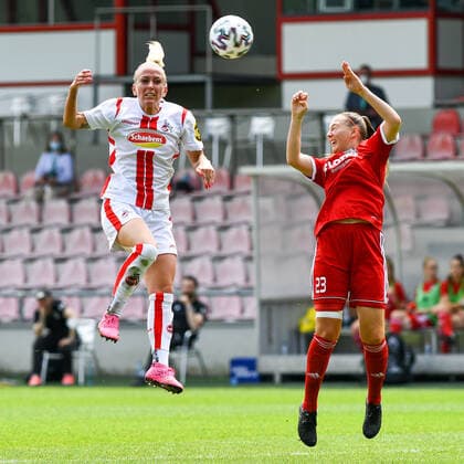 v.li.: Mandy Islacker (Köln, 8), Natalie Klupp (FFC Niederkirchen, 23), Kopfball, header, Zweikampf in der Luft, Aktion, Action, 03.06.2021, Köln (Deutschland), Fussball, 2. Frauen-Bundesliga Süd, 1. FC Köln - 1. FFC Niederkirchen, DFB DFL REGULATIONS PROHIBIT ANY USE OF PHOTOGRAPHS AS IMAGE SEQUENCES AND OR QUASI-VIDEO.
