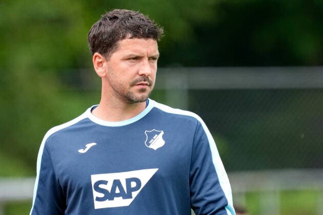 Kai Herdling (Trainer, Cheftrainer, TSG U23), Einzelbild, Aktion, Action, 05.06.2021, Walldorf (Deutschland), Fussball, Regionalliga Südwest, FC-Astoria Walldorf - TSG 1899 Hoffenheim II (U23)