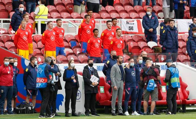 Middlesbrough, England, 6th June 2021. Gareth Southgate manager of England lines up withe substitutes behind him during the International Friendly, Länderspiel, Nationalmannschaft match at the Riverside Stadium, Middlesbrough. Picture credit should read: Darren Staples Sportimage EDITORIAL USE ONLY. No use with unauthorised audio, video, data, fixture lists, club league logos or live services. Online in-match use limited to 120 images, no video emulation. No use in betting, games or single club league player publications. SPI-1079-0022