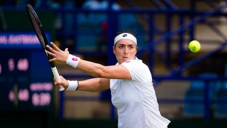Mandatory Credit: Photo by Rob Prange Shutterstock (12165838c) Ons Jabeur of Tunisia in action during the second round at the 2021 Viking International WTA, Tennis Damen 500 tennis tournament Viking International Championships, Day Five, Tennis, Eastbourne, East Sussex, UK - 23 June 2021 Viking International Championships, Day Five, Tennis, Eastbourne, East Sussex, UK - 23 June 2021 Copyright: xRobxPrange Shutterstockx 12165838c