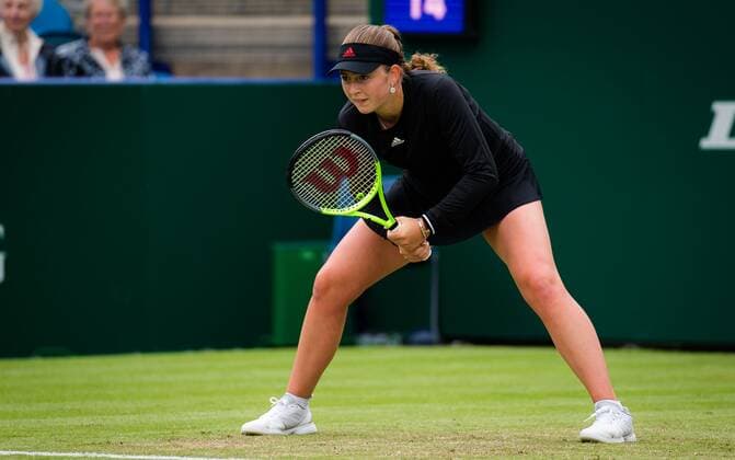 Mandatory Credit: Photo by Rob Prange Shutterstock (12168975z) Jelena Ostapenko of Latvia in action during her semi-final match at the 2021 Viking International WTA, Tennis Damen 500 tennis tournament Viking International Championships, Day Seven, Tennis, Eastbourne, East Sussex, UK - 25 June 2021 Viking International Championships, Day Seven, Tennis, Eastbourne, East Sussex, UK - 25 June 2021 Copyright: xRobxPrange Shutterstockx 12168975z
