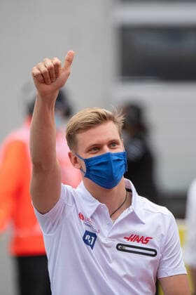 Mick Schumacher (Uralkali Haas F1 Team) bei der Fahrerparade, AUT, Formel 1 Großer Preis von Oesterreich, Red Bull Ring Spielberg, Rennen 9, Saison 2021, 04.07.2021. AUT, Formel 1 Großer Preis von Oesterreich, Red Bull Ring Spielberg, Rennen 9, Saison 2021, 04.07.2021 Spielberg Copyright: xEibnerxPressefoto MichaelxMemmlex EP_MMR