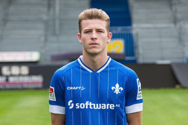 12.07.2021, xfux, Fussball 2.Bundesliga, SV Darmstadt 98, 2.BL, Porträttermin 2021 2022, emonline emspor, v.l. Tim Skarke, SV Darmstadt 98, 2.BL, Porträttermin 2021 2022, Darmstadt