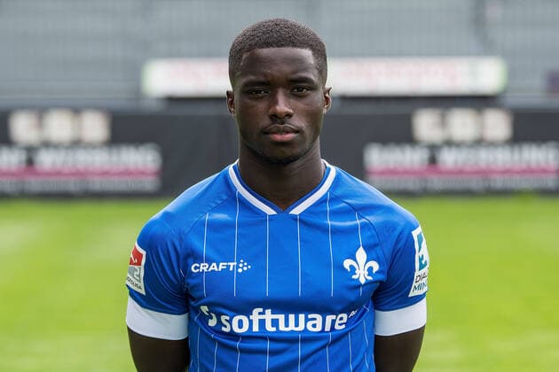 12.07.2021, xfux, Fussball 2.Bundesliga, SV Darmstadt 98, 2.BL, Porträttermin 2021 2022, emonline emspor, v.l. Braydon Manu, SV Darmstadt 98, 2.BL, Porträttermin 2021 2022, Darmstadt
