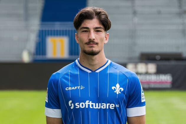 12.07.2021, xfux, Fussball 2.Bundesliga, SV Darmstadt 98, 2.BL, Porträttermin 2021 2022, emonline emspor, v.l. Ensar Arslan, SV Darmstadt 98, 2.BL, Porträttermin 2021 2022, Darmstadt