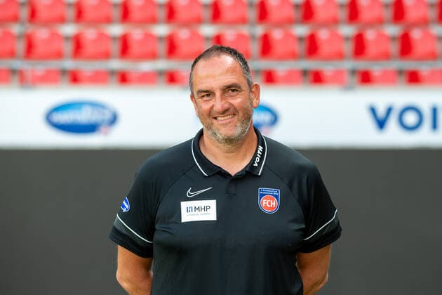 Frank Schmidt, Trainer (FC Heidenheim), GER, 1. FC Heidenheim 1846 e.V., Fussball, 2. Bundesliga, Spielerportraits, Freisteller, Spielzeit 2021 2022, 20.07.2021, GER, 1. FC Heidenheim 1846 e.V., Fussball, 2. Bundesliga, Spielerportraits, Freisteller, Spielzeit 2021 2022, 20.07.2021 Heidenheim Copyright: xEibner-Pressefotox EP_EER