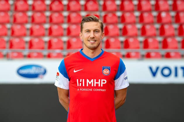 K. Kerschbaumer (FC Heidenheim, 27), GER, 1. FC Heidenheim 1846 e.V., Fussball, 2. Bundesliga, Spielerportraits, Freisteller, Spielzeit 2021 2022, 20.07.2021, GER, 1. FC Heidenheim 1846 e.V., Fussball, 2. Bundesliga, Spielerportraits, Freisteller, Spielzeit 2021 2022, 20.07.2021 Heidenheim Copyright: xEibner-Pressefotox EP_EER