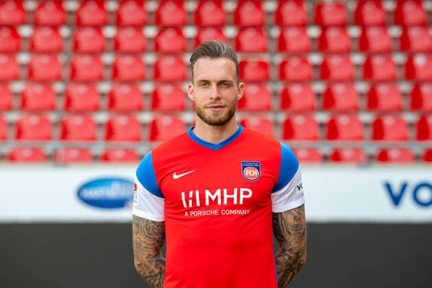 Patrick Schmidt (FC Heidenheim, 32), GER, 1. FC Heidenheim 1846 e.V., Fussball, 2. Bundesliga, Spielerportraits, Freisteller, Spielzeit 2021 2022, 20.07.2021, GER, 1. FC Heidenheim 1846 e.V., Fussball, 2. Bundesliga, Spielerportraits, Freisteller, Spielzeit 2021 2022, 20.07.2021 Heidenheim Copyright: xEibner-Pressefotox EP_EER