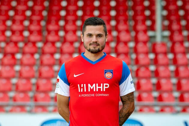 Marnon Busch (FC Heidenheim, 02), GER, 1. FC Heidenheim 1846 e.V., Fussball, 2. Bundesliga, Spielerportraits, Freisteller, Spielzeit 2021 2022, 20.07.2021, GER, 1. FC Heidenheim 1846 e.V., Fussball, 2. Bundesliga, Spielerportraits, Freisteller, Spielzeit 2021 2022, 20.07.2021 Heidenheim Copyright: xEibner-Pressefotox EP_EER