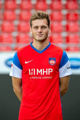 Tim Siersleben (FC Heidenheim, 04), GER, 1. FC Heidenheim 1846 e.V., Fussball, 2. Bundesliga, Spielerportraits, Freisteller, Spielzeit 2021 2022, 20.07.2021, GER, 1. FC Heidenheim 1846 e.V., Fussball, 2. Bundesliga, Spielerportraits, Freisteller, Spielzeit 2021 2022, 20.07.2021 Heidenheim Copyright: xEibner-Pressefotox EP_EER