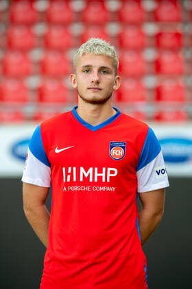 Julian Stark (FC Heidenheim, 25), GER, 1. FC Heidenheim 1846 e.V., Fussball, 2. Bundesliga, Spielerportraits, Freisteller, Spielzeit 2021 2022, 20.07.2021, GER, 1. FC Heidenheim 1846 e.V., Fussball, 2. Bundesliga, Spielerportraits, Freisteller, Spielzeit 2021 2022, 20.07.2021 Heidenheim Copyright: xEibner-Pressefotox EP_EER