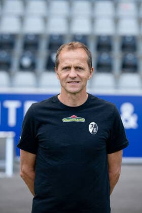 Uwe Vetter (SC Freiburg, Physiotherapeut), GER, SC Freiburg, 29.07.2021, Media Day Fussball Bundesliga, Spielzeit 2021 2022 DFL REGULATIONS PROHIBIT ANY USE OF PHOTOGRAPHS AS IMAGE SEQUENCES AND OR uerthQUASI-VIDEO GER, SC Freiburg, 29.07.2021, Media Day Fussball Bundesliga, Spielzeit 2021 2022 Freiburg Copyright: xEibnerxPressefotox EP_EER