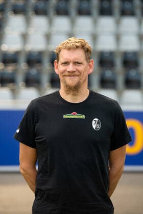Torge Schwarz (SC Freiburg, Physiotherapeut), GER, SC Freiburg, 29.07.2021, Media Day Fussball Bundesliga, Spielzeit 2021 2022 DFL REGULATIONS PROHIBIT ANY USE OF PHOTOGRAPHS AS IMAGE SEQUENCES AND OR uerthQUASI-VIDEO GER, SC Freiburg, 29.07.2021, Media Day Fussball Bundesliga, Spielzeit 2021 2022 Freiburg Copyright: xEibnerxPressefotox EP_EER