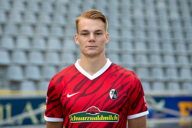 Philipp Lienhart (SC Freiburg, 3), GER, SC Freiburg, 29.07.2021, Media Day Fussball Bundesliga, Spielzeit 2021 2022 DFL REGULATIONS PROHIBIT ANY USE OF PHOTOGRAPHS AS IMAGE SEQUENCES AND OR uerthQUASI-VIDEO GER, SC Freiburg, 29.07.2021, Media Day Fussball Bundesliga, Spielzeit 2021 2022 Freiburg Copyright: xEibnerxPressefotox EP_EER
