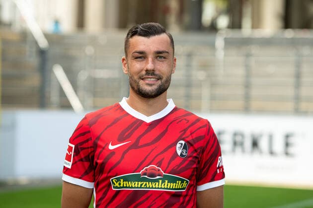 Manuel Gulde (SC Freiburg, 5), GER, SC Freiburg, 29.07.2021, Media Day Fussball Bundesliga, Spielzeit 2021 2022 DFL REGULATIONS PROHIBIT ANY USE OF PHOTOGRAPHS AS IMAGE SEQUENCES AND OR uerthQUASI-VIDEO GER, SC Freiburg, 29.07.2021, Media Day Fussball Bundesliga, Spielzeit 2021 2022 Freiburg Copyright: xEibnerxPressefotox EP_EER