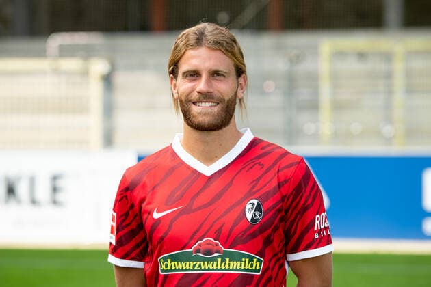 Lucas Hoeler (SC Freiburg, 9), GER, SC Freiburg, 29.07.2021, Media Day Fussball Bundesliga, Spielzeit 2021 2022 DFL REGULATIONS PROHIBIT ANY USE OF PHOTOGRAPHS AS IMAGE SEQUENCES AND OR uerthQUASI-VIDEO GER, SC Freiburg, 29.07.2021, Media Day Fussball Bundesliga, Spielzeit 2021 2022 Freiburg Copyright: xEibnerxPressefotox EP_EER