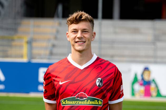 Yannik Keitel (SC Freiburg, 14), GER, SC Freiburg, 29.07.2021, Media Day Fussball Bundesliga, Spielzeit 2021 2022 DFL REGULATIONS PROHIBIT ANY USE OF PHOTOGRAPHS AS IMAGE SEQUENCES AND OR uerthQUASI-VIDEO GER, SC Freiburg, 29.07.2021, Media Day Fussball Bundesliga, Spielzeit 2021 2022 Freiburg Copyright: xEibnerxPressefotox EP_EER