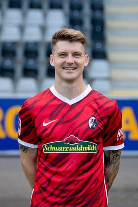 Lukas Kuebler (SC Freiburg, 17), GER, SC Freiburg, 29.07.2021, Media Day Fussball Bundesliga, Spielzeit 2021 2022 DFL REGULATIONS PROHIBIT ANY USE OF PHOTOGRAPHS AS IMAGE SEQUENCES AND OR uerthQUASI-VIDEO GER, SC Freiburg, 29.07.2021, Media Day Fussball Bundesliga, Spielzeit 2021 2022 Freiburg Copyright: xEibnerxPressefotox EP_EER