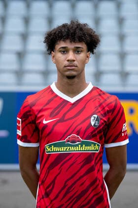 Kevin Schade (SC Freiburg, 20), GER, SC Freiburg, 29.07.2021, Media Day Fussball Bundesliga, Spielzeit 2021 2022 DFL REGULATIONS PROHIBIT ANY USE OF PHOTOGRAPHS AS IMAGE SEQUENCES AND OR uerthQUASI-VIDEO GER, SC Freiburg, 29.07.2021, Media Day Fussball Bundesliga, Spielzeit 2021 2022 Freiburg Copyright: xEibnerxPressefotox EP_EER