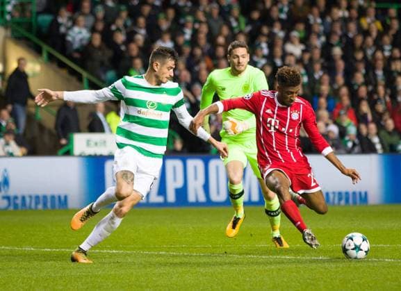 Mandatory Credit: Photo by Stuart Wallace Shutterstock (9184676w) Kingsley Coman of Bayern Munich shoots past Nir Bitton of Celtic and scores to give them a 0-1 lead after Celtic goalkeeper Craig Gordon misjudged the flight of the ball outside the 18 yeard box Celtic v Bayern Munich, UEFA Champions League, Group B, Celtic Park, Glasgow, UK - 31 October 2017 Celtic v Bayern Munich, UEFA Champions League, Group B, Celtic Park, Glasgow, UK - 31 October 2017 Copyright: xStuartxWallace Shutterstockx 9184676w