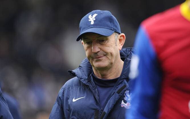 Fußball, Trainerhistorie Crystal Palace von 1905 bis heute Mandatory Credit: Photo by Javier Garcia BPI Shutterstock (3742015al) Crystal Palace manager Tony Pulis Barclays Premier League 2013 14, Fulham v Crystal Palace, Craven Cottage (London, GB) - 11 May 2014 EDITORIAL USE ONLY No use with unauthorised audio, video, data, fixture lists (outside the EU), club league logos or live services. Online in-match use limited to 45 images (+15 in extra time). No use to emulate moving images. No use in betting, games or single club league player publications services. Barclays Premier League 2013 14, Fulham v Crystal Palace, Craven Cottage (London, GB) - 11 May 2014 EDITORIAL USE ONLY No use with unauthorised audio, video, data, fixture lists (outside the EU), club league logos or live services. Online in-match use limited to 45 images (+15 in extra time). No use to emulate moving images. No use in betting, games or Copyright: xJavierxGarcia BPI Shutterstockx 3742015al
