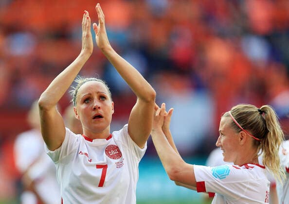 Mandatory Credit: Photo by Matt West BPI Shutterstock (8984490aw) A dejected looking Sanne Troelsgaard Nielsen of Denmark thanks the fans at the end of the game Holland v Denmark, UEFA Women s Euro 2017, Final, FC Twente Stadion, Enschede, the Netherlands - 6 August 2017 EDITORIAL USE ONLY No use with unauthorised audio, video, data, fixture lists, club league logos or live services. Online in-match use limited to 75 images, no video emulation. No use in betting, games or single club league player publications. Holland v Denmark, UEFA Women s Euro 2017, Final, FC Twente Stadion, Enschede, the Netherlands - 6 August 2017 EDITORIAL USE ONLY No use with unauthorised audio, video, data, fixture lists, club league logos or live services. Online in-match use limited to 75 images, no video emulation. No use in betting, games or single club league player publications. Copyright: xMattxWest BPI Shutterstockx 8984490aw