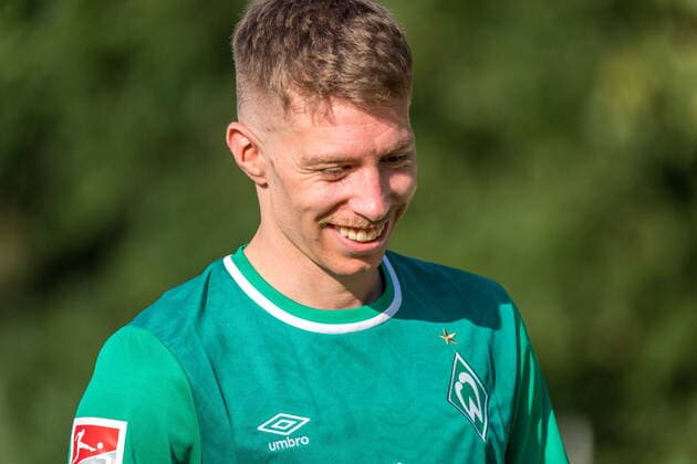 GER, 2.FBL, FSP, SV Werder Bremen (GER) vs Heracles Almelo (NED) 01.09.2021, Amasyaspor, Lohne, GER, 2.FBL, FSP, SV Werder Bremen (GER) vs Heracles Almelo (NED) im Bild picture shows Mitchell Weiser (Werder Bremen 08) Einzelaktion, Halbkörper Halbkoerper,