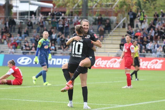 Prasnikar Lara,(Eintracht Frankfurt, 7),Freigang Laura,(Eintracht Frankfurt, 10), (DFL DFBB REGULATIONS PROBHIT ANY USE OF PHOTOGRAPHERS as IMAGE SEQUENCES and or QUASI-VIDEO ) , GER, Fussball, Frauen 1.Bundesliga,Eintracht Frankfurt - 1. FC Koeln, 11.09.2021, Frankfurt Copyright: xEibner-Pressefoto UlrichxScherbaumx EP_usm
