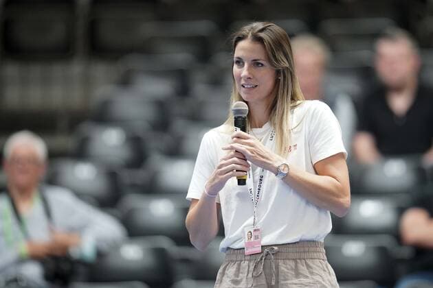 Tennis WTA, Tennis Damen Turnier Luxemburg BGLBNPParibas Open 2021, 16.09.2021, Tennis WTA Turnier Luxemburg, BGLBNPParibas Open 2021, BGL BNP Paribas Open, 2021, Luxemburg, Kockelscheuer, CK Sportcenter, Finale vl:Verabschiedung von Mandy Minella (Luxembourg, Luxemburg, LUX) die ihre Karriere beendet