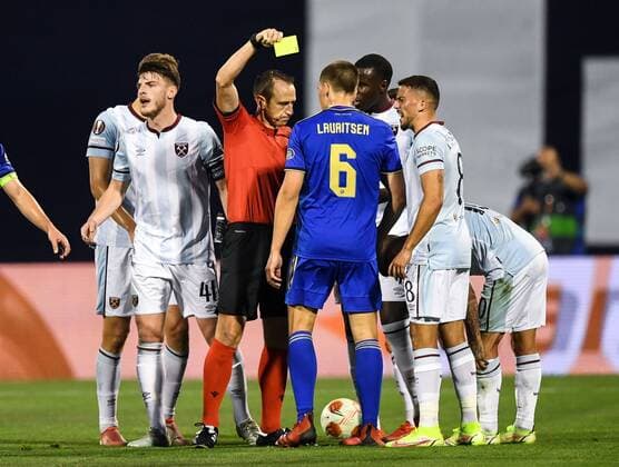 Mandatory Credit: Photo by Simon Dael Shutterstock (12446971cc) Manuel Lanzini of West Ham United is shown a yellow card Dinamo Zagreb v West Ham United, UEFA Europa League, Group H, Football, Stadion Maksimir, Zagreb, Croatia - 16 Sep 2021 EDITORIAL USE ONLY No use with unauthorised audio, video, data, fixture lists, club league logos or live services. Online in-match use limited to 120 images, no video emulation. No use in betting, games or single club league player publications. Dinamo Zagreb v West Ham United, UEFA Europa League, Group H, Football, Stadion Maksimir, Zagreb, Croatia - 16 Sep 2021 EDITORIAL USE ONLY No use with unauthorised audio, video, data, fixture lists, club league logos or live services. Online in-match use limited to 120 images, no video emulation. No use in betting, games or single club league player publications. Copyright: xSimonxDael Shutterstockx 12446971cc