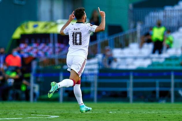Fußball, EL, Real Betis Sevilla - Celtic Glasgow Mandatory Credit: Photo by Pressinphoto Shutterstock (12447623j) Albian Ajeti of Celtic celebrates after scoring goal Real Betis v Celtic, UEFA Europa League 2021-2022, date 1. Football, Benito Villamarin Stadium, Sevilla, Spain - 16 Sep 2021 Editorial use only Real Betis v Celtic, UEFA Europa League 2021-2022, date 1. Football, Benito Villamarin Stadium, Sevilla, Spain - 16 Sep 2021 Editorial use only Copyright: xPressinphoto Shutterstockx 12447623j