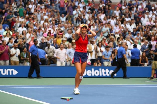 Tennis, Emma Raducanu trennt sich von Coach Andrew Richardson, Archivbilder Mandatory Credit: Photo by Ella Ling Shutterstock (12437756fa) Emma Raducanu celebrates victory US Open Championships 2021, Day Thirteen, USTA National Tennis Center, Flushing Meadows, New York, USA - 11 Sep 2021 US Open Championships 2021, Day Thirteen, USTA National Tennis Center, Flushing Meadows, New York, USA - 11 Sep 2021 Copyright: xEllaxLing Shutterstockx 12437756fa