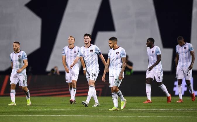 Fußball, EL, Dinamo Zagreb - West Ham United Mandatory Credit: Photo by Simon Dael Shutterstock (12446971cl) (L-r) Nikola Vlasic of West Ham United, Tomas Soucek of West Ham United, Declan Rice of West Ham United, Manuel Lanzini of West Ham United, Kurt Zouma of West Ham United and Issa Diop of West Ham United Dinamo Zagreb v West Ham United, UEFA Europa League, Group H, Football, Stadion Maksimir, Zagreb, Croatia - 16 Sep 2021 EDITORIAL USE ONLY No use with unauthorised audio, video, data, fixture lists, club league logos or live services. Online in-match use limited to 120 images, no video emulation. No use in betting, games or single club league player publications. Dinamo Zagreb v West Ham United, UEFA Europa League, Group H, Football, Stadion Maksimir, Zagreb, Croatia - 16 Sep 2021 EDITORIAL USE ONLY No use with unauthorised audio, video, data, fixture lists, club league logos or live services. Online in-match use limited to 120 images, no video emulation. No use in betting, games or single club league player publications. Copyright: xSimonxDael Shutterstockx 12446971cl