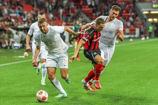 Florian Richard Wirtz (Bayer 04 Leverkusen, 27) am Ball, in Aktion, GER, Bayer 04 Leverkusen vs. Ferencvaros Budapest Ferencvarosi Torna Club, UEFA Europa League Gruppe G, Gruppenphase, Spielzeit 2021 2022, 16.09.2021, , DFB DFL regulations prohibit any use of photographs as image sequences and or quasi-video., GER, Bayer 04 Leverkusen vs. Ferencvaros Budapest Ferencvarosi Torna Club, UEFA Europa League Gruppe G, Gruppenphase, Spielzeit 2021 2022, 16.09.2021 Leverkusen Copyright: xEibner-Pressefoto GabrielxBoiax EP_GBA