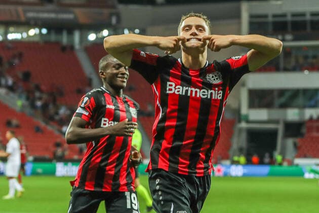 Tor, Torjubel zum 2:1 durch Florian Richard Wirtz (Bayer 04 Leverkusen, 27), GER, Bayer 04 Leverkusen vs. Ferencvaros Budapest Ferencvarosi Torna Club, UEFA Europa League Gruppe G, Gruppenphase, Spielzeit 2021 2022, 16.09.2021, , DFB DFL regulations prohibit any use of photographs as image sequences and or quasi-video., GER, Bayer 04 Leverkusen vs. Ferencvaros Budapest Ferencvarosi Torna Club, UEFA Europa League Gruppe G, Gruppenphase, Spielzeit 2021 2022, 16.09.2021 Leverkusen Copyright: xEibner-Pressefoto GabrielxBoiax EP_GBA