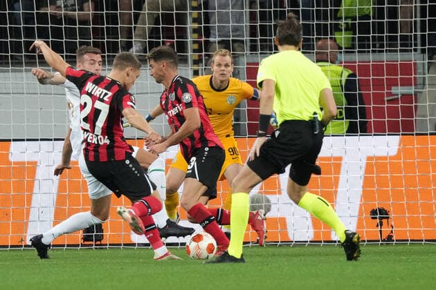 GER, UEFA EL Bayer 04 Leverkusen (GER) vs. Ferencevaros Budapest (HUN) 16.09.2021, BayArena, Leverkusen, Europalegue, Gruppenhase, 1. Spieltag, GER, UEFA EL Bayer 04 Leverkusen (GER) vs. Ferencevaros Budapest (HUN), im Bild: Torchance fuer Florian Wirtz (Leverkusen 27),