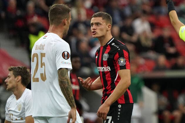 Sport Bilder des Tages Fussball, UEFA Europa League, Saison 2021 2022, Gruppe G, Vorrunde, Spiel 1, Bayer 04 Leverkusen- Ferencvaros Budapest, 16.09.2021, Bayarena Leverkusen, miha blazic, ferencvaros budapest florian wirtz,Bayer 04 Leverkusen