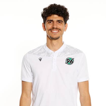 Videoanalyst Ares Ehrich - Porträttermin Hannover 96, GER, Fussball, Fußball, 2021 2022, 2. Bundesliga, 2.BL, 2. BL, Porträt, Studio, Shooting, Studioshooting; Foto via: Hannover96