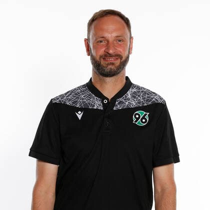 Co Trainer Jens Jansen - Porträttermin Hannover 96, GER, Fussball, Fußball, 2021 2022, 2. Bundesliga, 2.BL, 2. BL, Porträt, Studio, Shooting, Studioshooting; Foto via: Hannover96