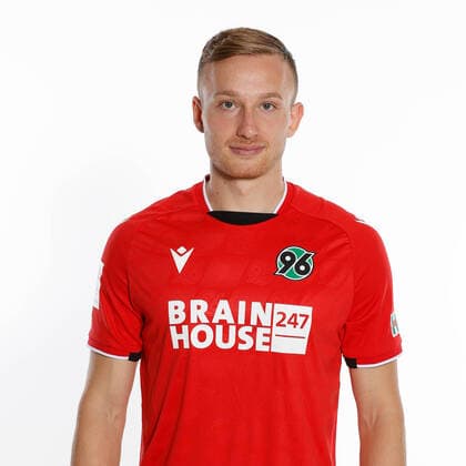 Jannik Dehm - Porträttermin Hannover 96, GER, Fussball, Fußball, 2021 2022, 2. Bundesliga, 2.BL, 2. BL, Porträt, Studio, Shooting, Studioshooting; Foto via: Hannover96