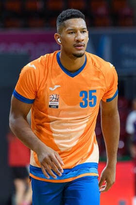Karim Jallow (ratiopharm Ulm, 35) beim Warmup. FC Bayern Muenchen gegen ratiopharm Ulm, Basketball, BBL, 1. Spieltag, Saison 2021 2022, 26.09.2021. FC Bayern Muenchen gegen ratiopharm Ulm, Basketball, BBL, 1. Spieltag, Saison 2021 2022, 26.09.2021 Muenchen Copyright: xEibnerxPressefotox xHeikexFeinerx EP_HFR