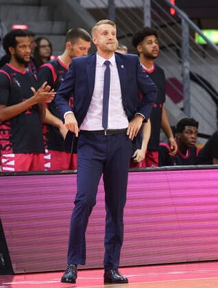Tuomas Lisalo (TB Bonn Trainer), Telekom Baskets Bonn vs. Ratiopharm Ulm, Basketball, 1. Easy Credit- Bundesliga, 2. Spieltag, 29.09.2021, Telekom Baskets Bonn vs. Ratiopharm Ulm, Basketball, 1. Easy Credit- Bundesliga, 2. Spieltag, 29.09.2021, Foto: EIBNER Joerg Niebergall Bonn Copyright: xJoergxNiebergall Eibner-Pressefox EP_JNL
