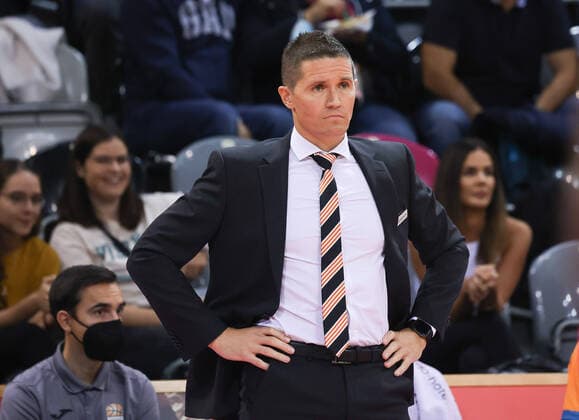 Jako Lakovic (Ratiopharm Ulm Headcoach), Telekom Baskets Bonn vs. Ratiopharm Ulm, Basketball, 1. Easy Credit- Bundesliga, 2. Spieltag, 29.09.2021, Telekom Baskets Bonn vs. Ratiopharm Ulm, Basketball, 1. Easy Credit- Bundesliga, 2. Spieltag, 29.09.2021, Foto: EIBNER Joerg Niebergall Bonn Copyright: xJoergxNiebergall Eibner-Pressefox EP_JNL