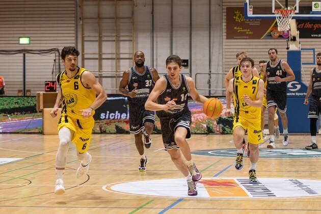 , ¨¨¨Kirchheim Knights vs. Medipolis SC Jena , 2. Basketball Bundesliga, Pro A, Barmer 2 Basketball, Spieltag 3, Spielzeit 2021 2022, 02.10.2021, ¨¨ Kirchheim Knights vs. Medipolis SC Jena , 2. Basketball Bundesliga, Pro A, Barmer 2 Basketball, Spieltag 3, Spielzeit 2021 2022, 02.10.2021 Kirchheim am Neckar Copyright: xNinaxSander xEibnerxPressefotoxIx EP_NSR